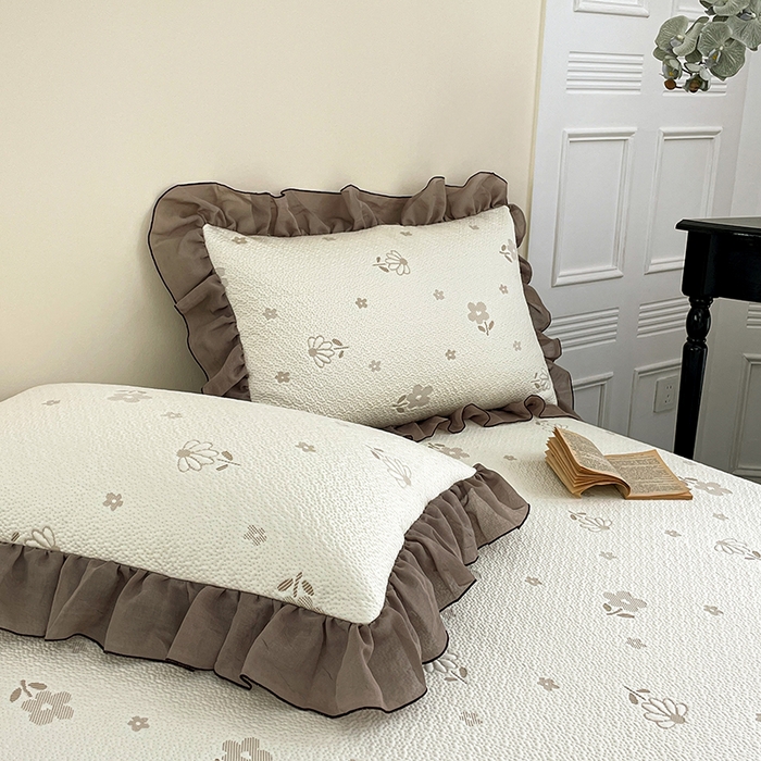 91家纺网 家纺一手货源 找家纺 金绣美居 2026新款PE高分子凉感席聚乙烯冰感床裙款凉席三件套-韩式系列 迎风