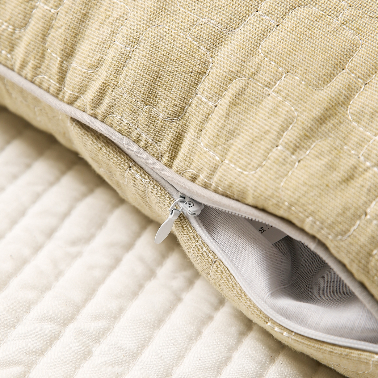 91家纺网 家纺一手货源 找家纺 （总）梦叶草 2026新款夹棉分区护颈荞麦枕