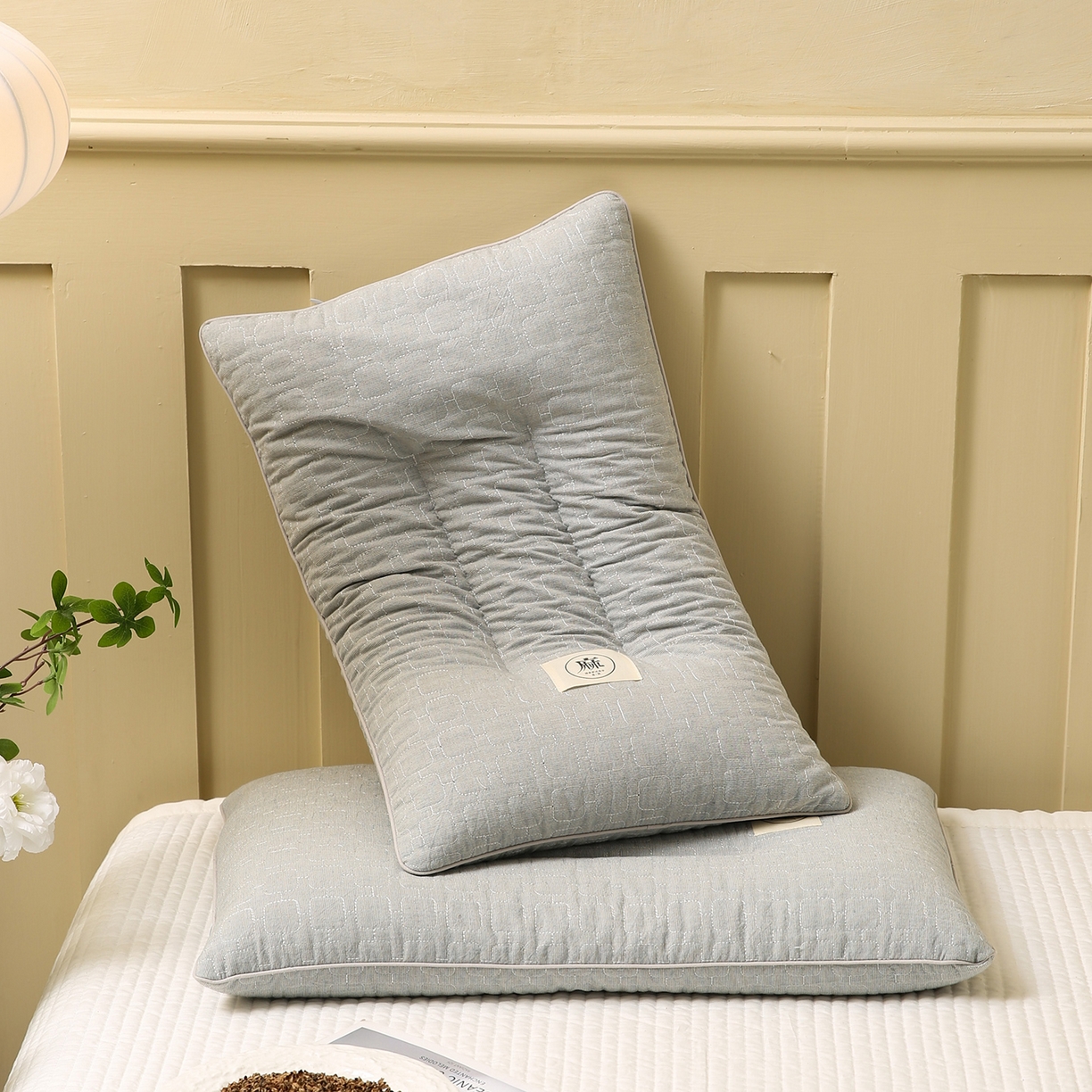 91家纺网 家纺一手货源 找家纺 梦叶草 2026新款夹棉分区护颈荞麦枕 三分区护颈荞麦枕-灰色