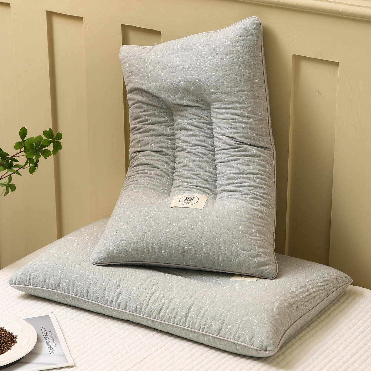 91家纺网 家纺一手货源 找家纺 梦叶草 2026新款夹棉分区护颈荞麦枕 三分区护颈荞麦枕-灰色