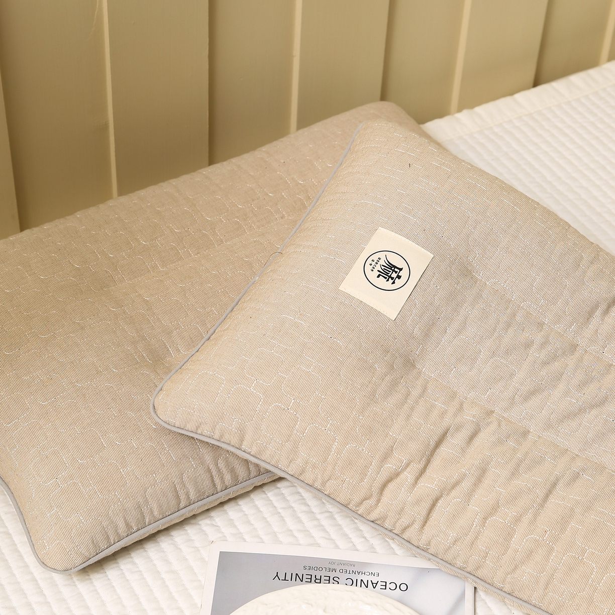 91家纺网 家纺一手货源 找家纺 梦叶草 2026新款夹棉分区护颈荞麦枕 三分区护颈荞麦枕-咖色