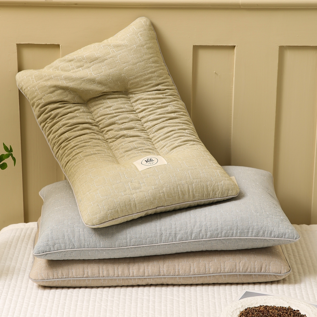 91家纺网 家纺一手货源 找家纺 梦叶草 2026新款夹棉分区护颈荞麦枕 三分区护颈荞麦枕-咖色