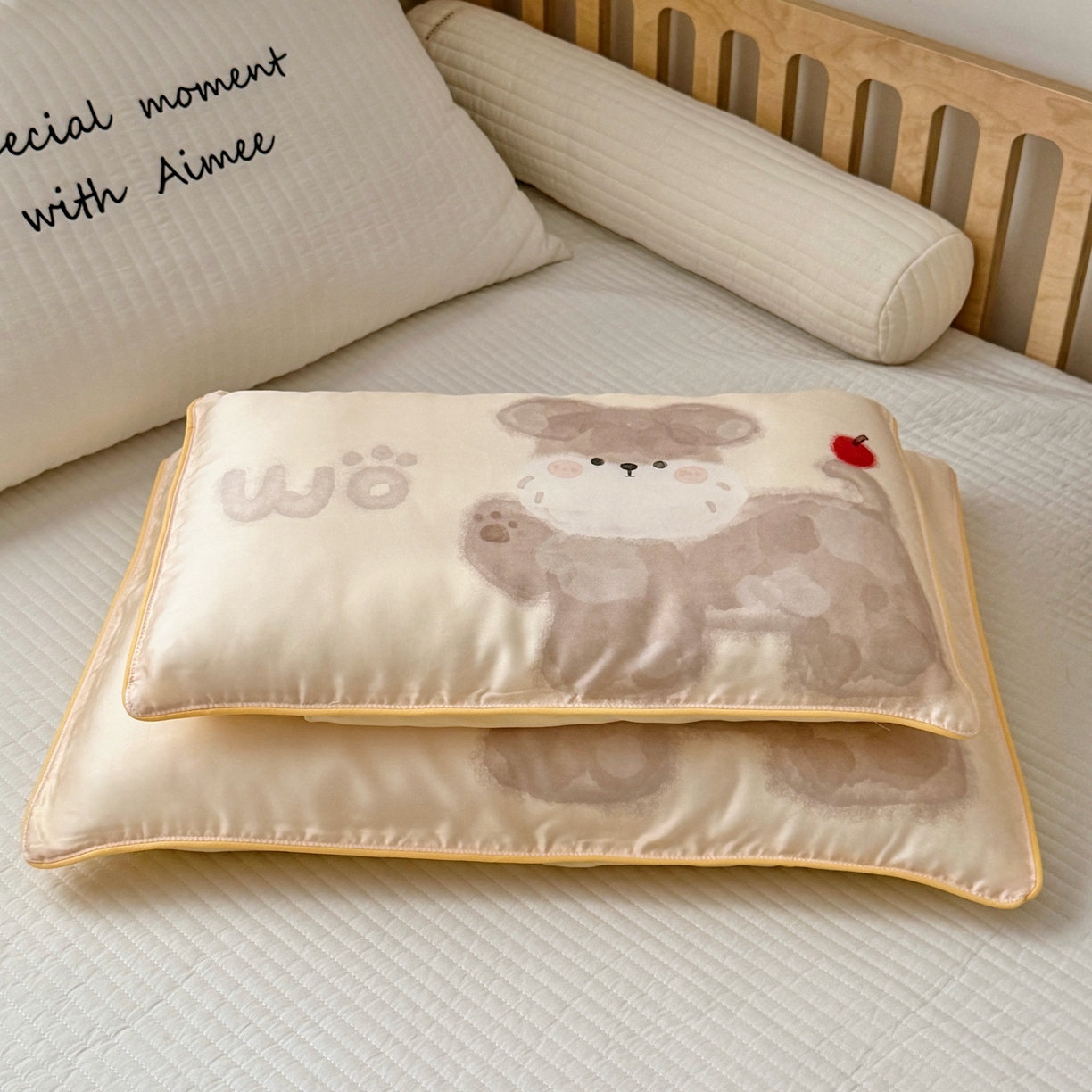 91家纺网 家纺一手货源 找家纺 萌宝家纺 2026新款60S兰精天丝儿童枕套幼儿园枕头枕芯（ins水彩卡通系列） 水彩-苹果小狗