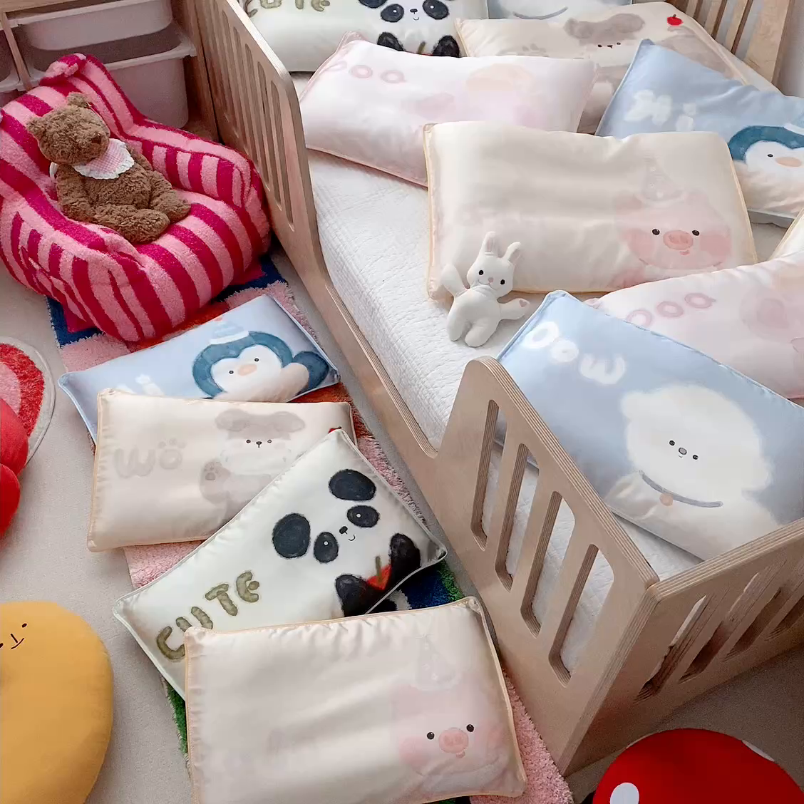 91家纺网 家纺一手货源 找家纺 萌宝家纺 2026新款60S兰精天丝儿童枕套幼儿园枕头枕芯（ins水彩卡通系列） 水彩-苹果小狗