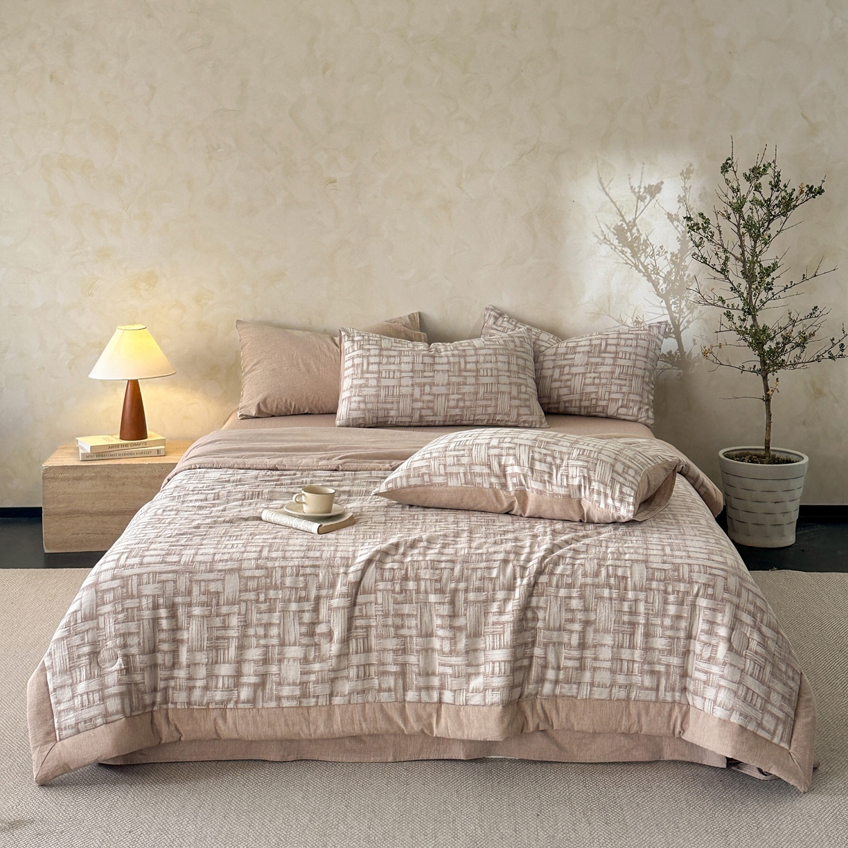 91家纺网 家纺一手货源 找家纺 如一 2026新款A类色织提花全棉双层纱水洗棉夏被夏凉被空调被四件套 浮光咖