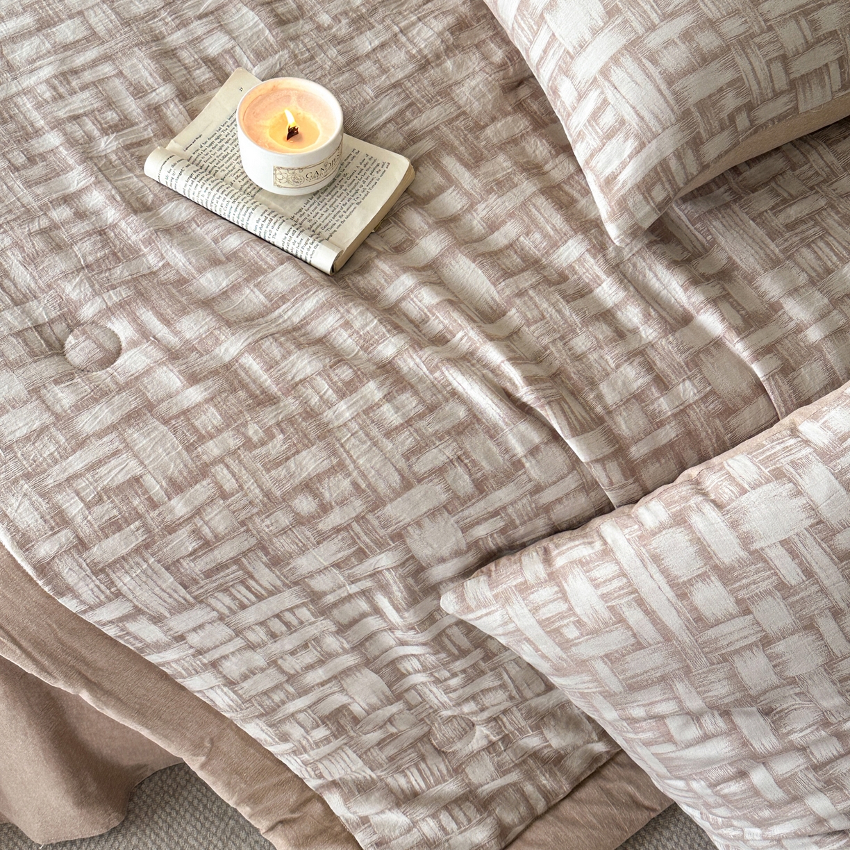 91家纺网 家纺一手货源 找家纺 如一 2026新款A类色织提花全棉双层纱水洗棉夏被夏凉被空调被四件套 浮光咖