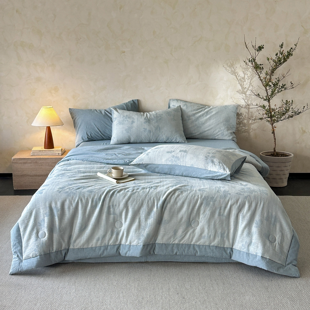 91家纺网 家纺一手货源 找家纺 如一 2026新款A类色织提花全棉双层纱水洗棉夏被夏凉被空调被四件套 兰序蓝