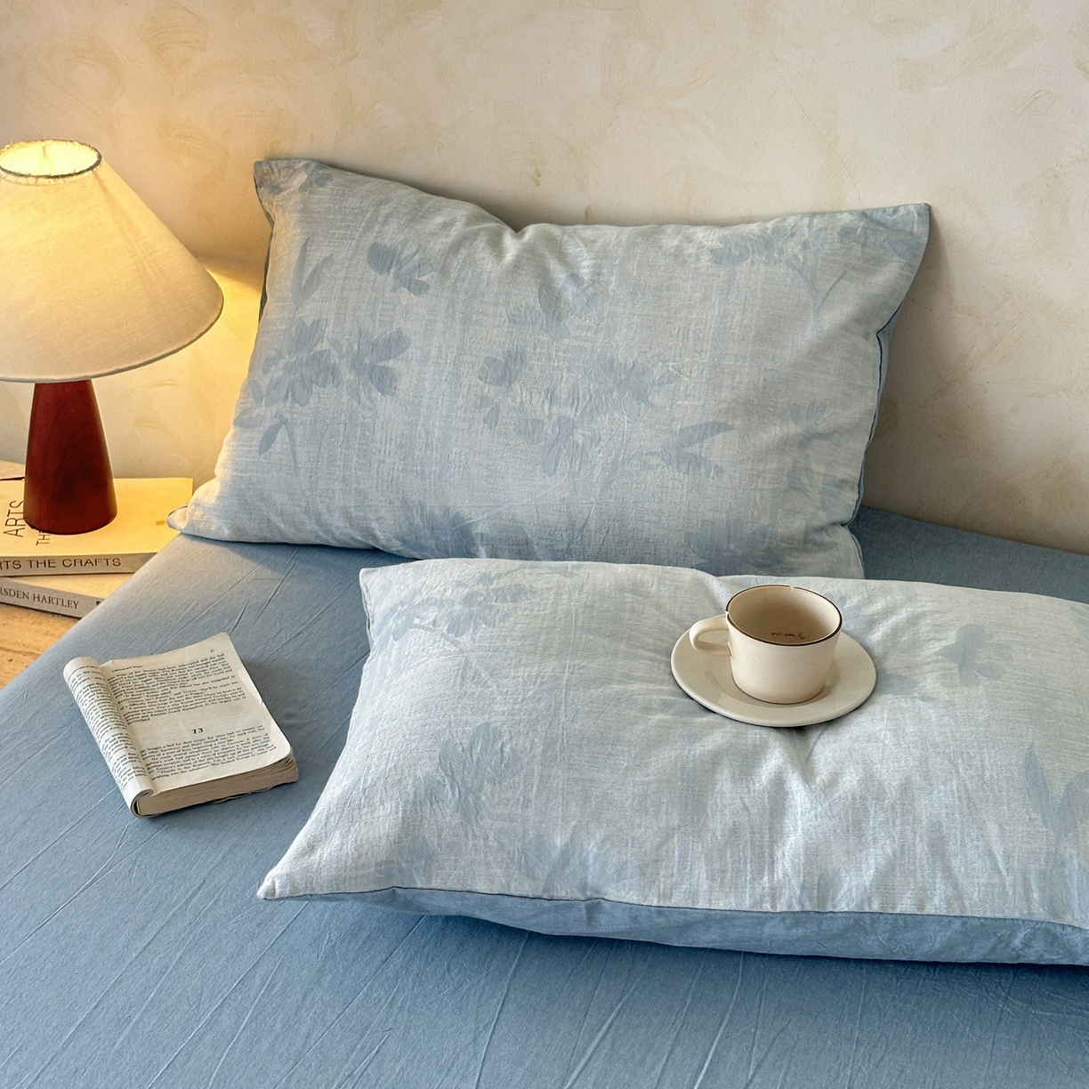 91家纺网 家纺一手货源 找家纺 如一 2026新款A类色织提花全棉双层纱水洗棉夏被夏凉被空调被四件套 兰序蓝