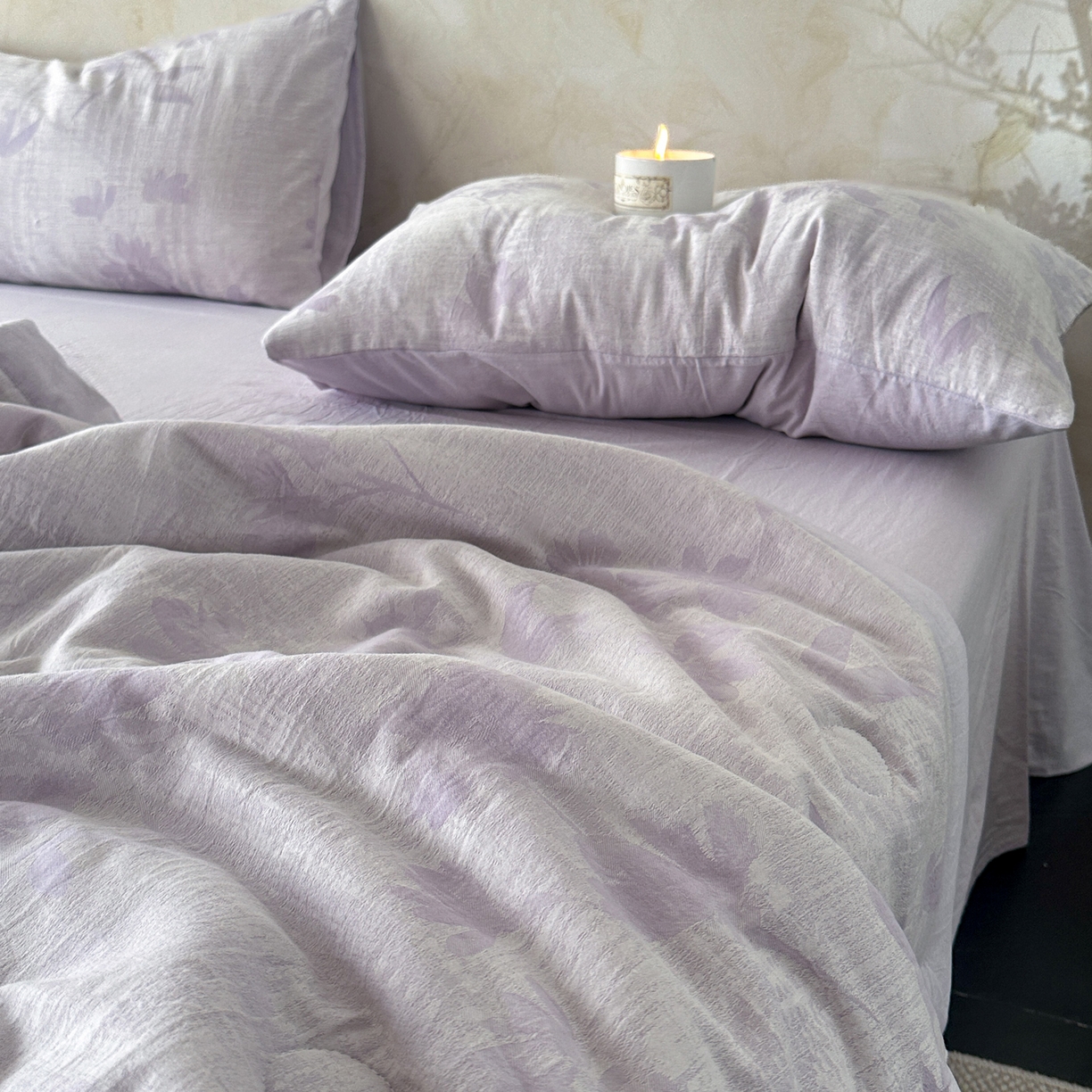 91家纺网 家纺一手货源 找家纺 如一 2026新款A类色织提花全棉双层纱水洗棉夏被夏凉被空调被四件套 兰序紫