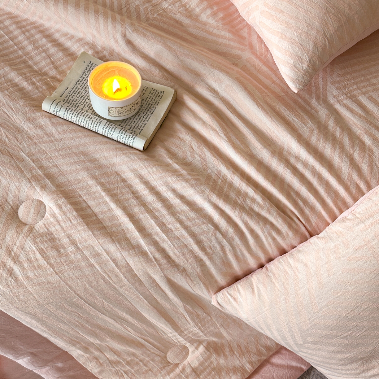 91家纺网 家纺一手货源 找家纺 如一 2026新款A类色织提花全棉双层纱水洗棉夏被夏凉被空调被四件套 序章粉