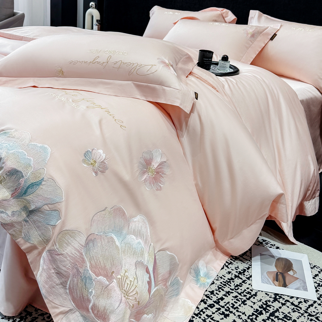 91家纺网 家纺一手货源 找家纺 欣宜家纺 2026春夏新款A类50支贡缎长绒棉纯棉刺绣轻奢绣花四件套-花枝里 花枝里 轻奢粉