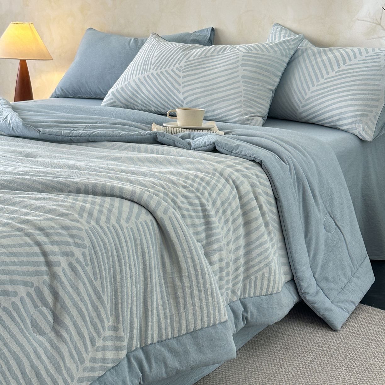 91家纺网 家纺一手货源 找家纺 如一 2026新款A类色织提花全棉双层纱水洗棉夏被夏凉被空调被四件套 序章蓝