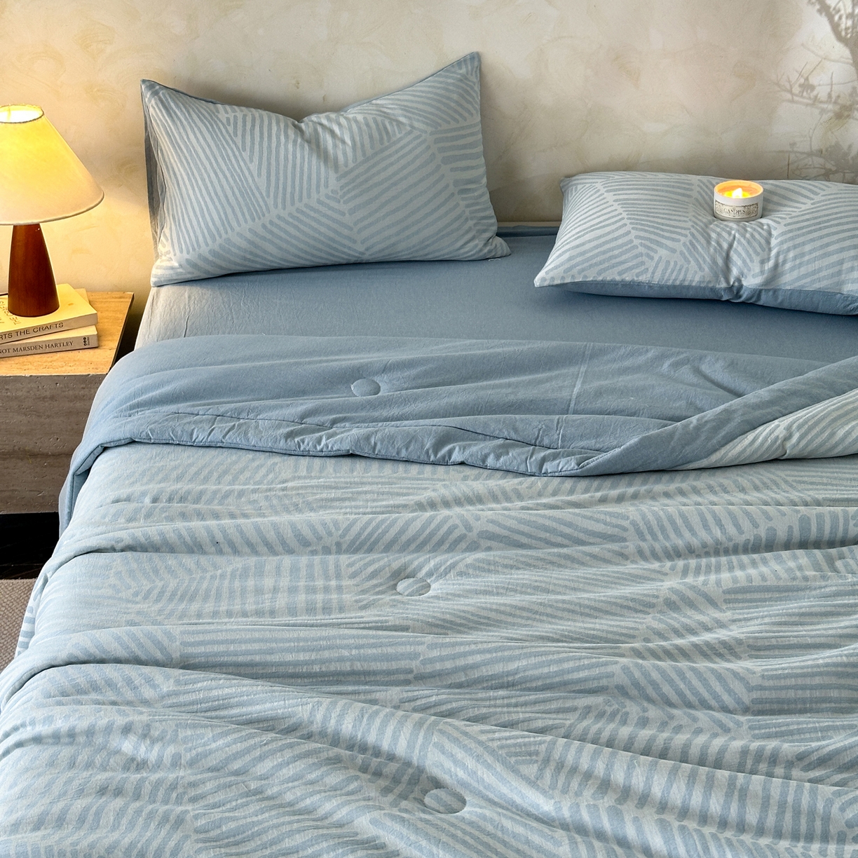 91家纺网 家纺一手货源 找家纺 如一 2026新款A类色织提花全棉双层纱水洗棉夏被夏凉被空调被四件套 序章蓝