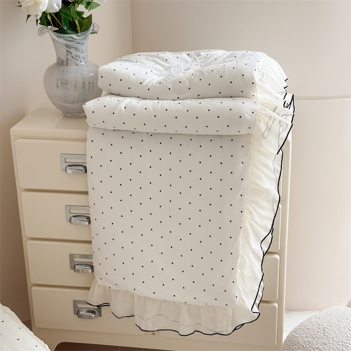 91家纺网 家纺一手货源 找家纺 吾欢心 2026夏季新款甜梦系列PE凉感提花凉席430克高克重蕾丝床裙款冰丝软席三件套 甜梦白