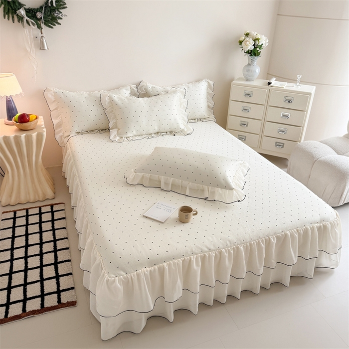 91家纺网 家纺一手货源 找家纺 吾欢心 2026夏季新款甜梦系列PE凉感提花凉席430克高克重蕾丝床裙款冰丝软席三件套 甜梦白