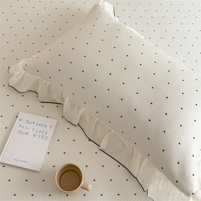 91家纺网 家纺一手货源 找家纺 吾欢心 2026夏季新款甜梦系列PE凉感提花凉席430克高克重蕾丝床裙款冰丝软席三件套 甜梦白