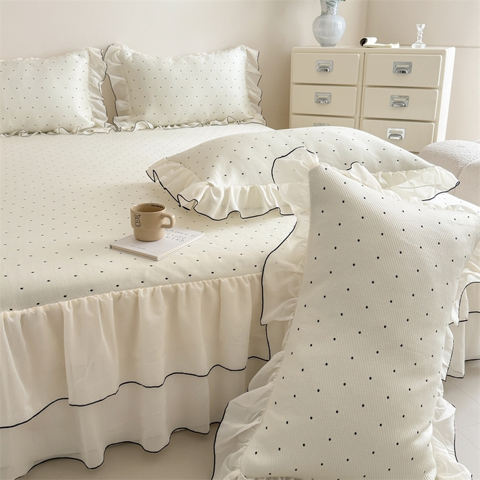 91家纺网 家纺一手货源 找家纺 吾欢心 2026夏季新款甜梦系列PE凉感提花凉席430克高克重蕾丝床裙款冰丝软席三件套 甜梦白