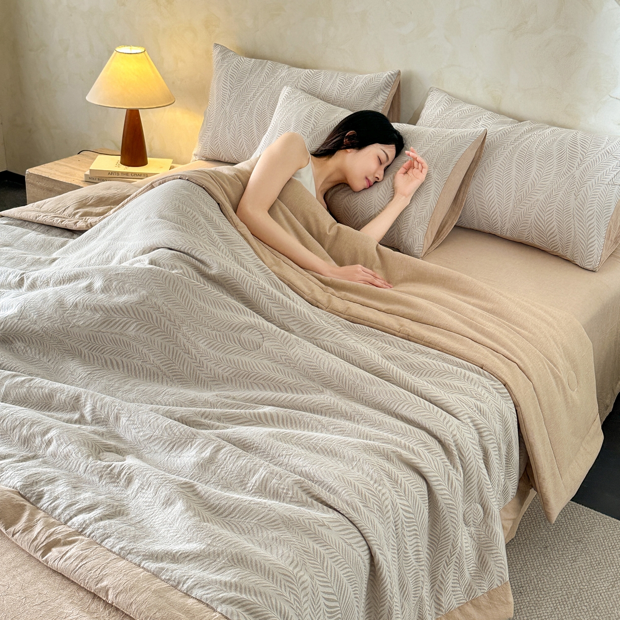 91家纺网 家纺一手货源 找家纺 如一 2026新款A类色织提花全棉双层纱水洗棉夏被夏凉被空调被四件套 叶笙咖