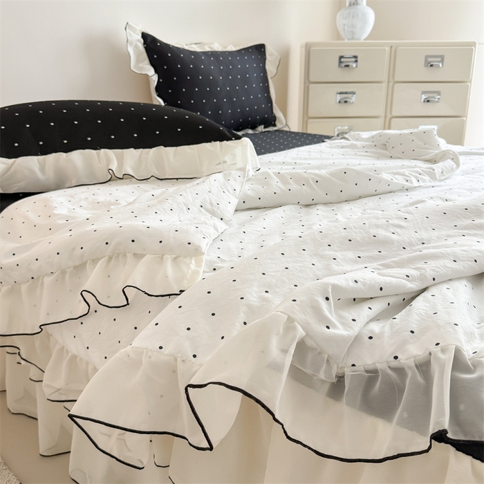 91家纺网 家纺一手货源 找家纺 吾欢心 2026夏季新款甜梦系列PE凉感提花凉席430克高克重蕾丝床裙款冰丝软席三件套 甜梦黑