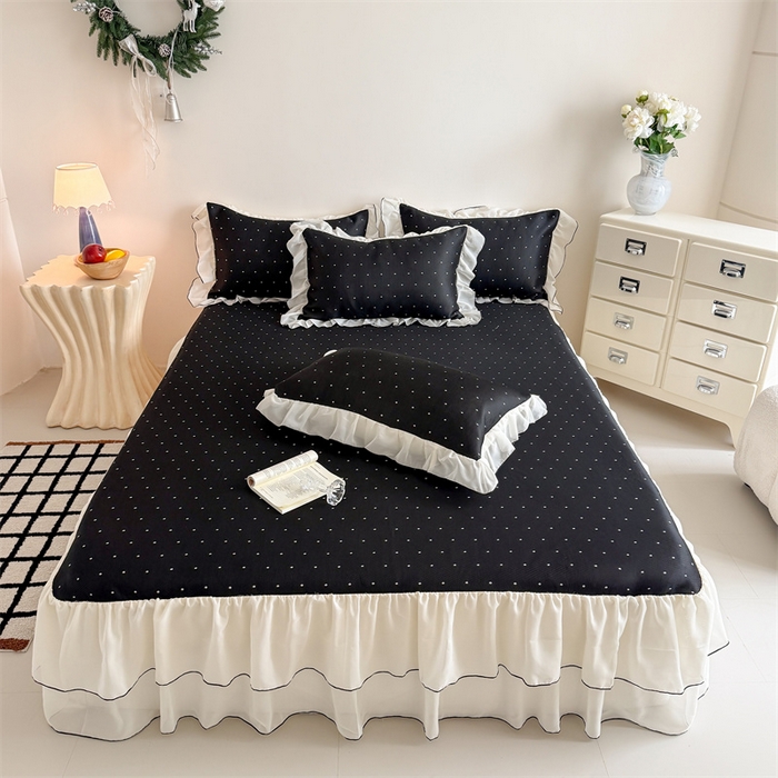 91家纺网 家纺一手货源 找家纺 吾欢心 2026夏季新款甜梦系列PE凉感提花凉席430克高克重蕾丝床裙款冰丝软席三件套 甜梦黑