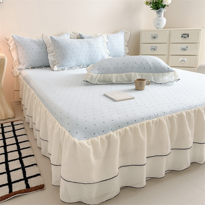 91家纺网 家纺一手货源 找家纺 吾欢心 2026夏季新款甜梦系列PE凉感提花凉席430克高克重蕾丝床裙款冰丝软席三件套 甜梦蓝