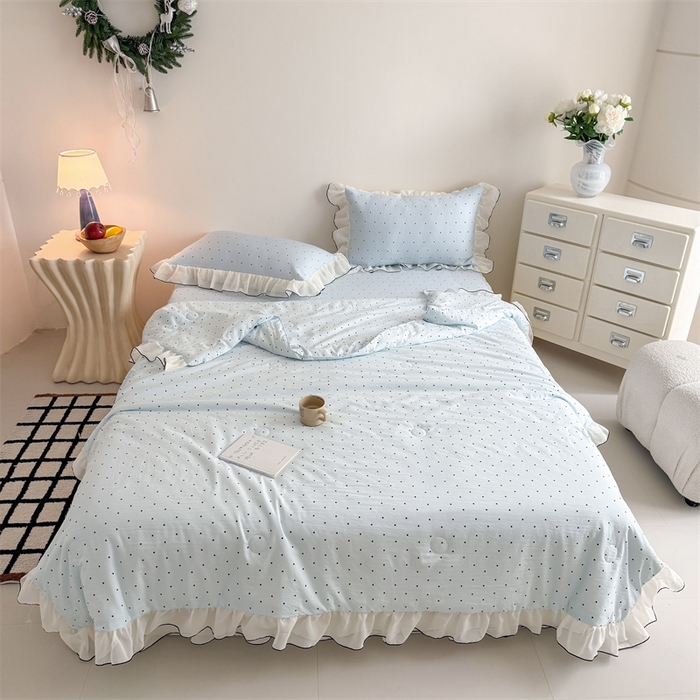 91家纺网 家纺一手货源 找家纺 吾欢心 2026夏季新款甜梦系列PE凉感提花凉席430克高克重蕾丝床裙款冰丝软席三件套 甜梦蓝