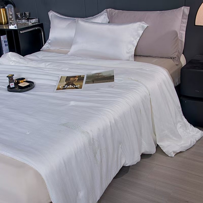 91家纺网 家纺一手货源 找家纺 （总）栩裕纺织 2026新款烫钻黄金蚕丝被