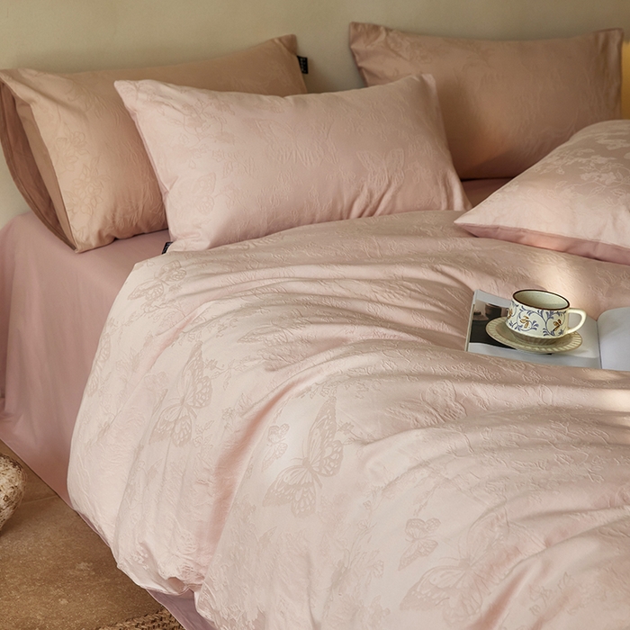 91家纺网 家纺一手货源 找家纺 风向标家纺 2026新款全棉纯棉提花四件套-翩然梦蝶系列 栩然-纱语