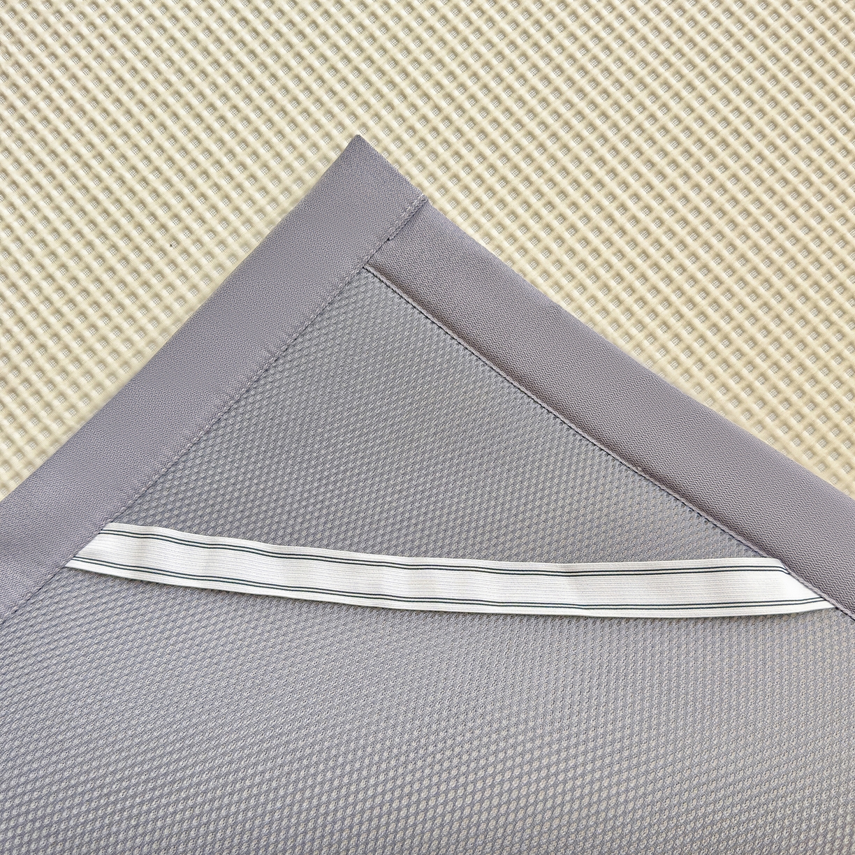 91家纺网 家纺一手货源 找家纺 圣比熊 2026春夏新款卡通印加绣花凉豆豆绣花凉席席子 萌宠果趣