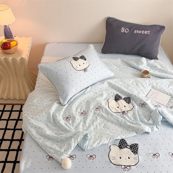 吾欢心 2026夏季新款夏日猫咪系列PE凉感提花凉席430克高克重冰丝软席三件套同款单夏被空调被可机洗 PE凉席夏日猫咪蓝