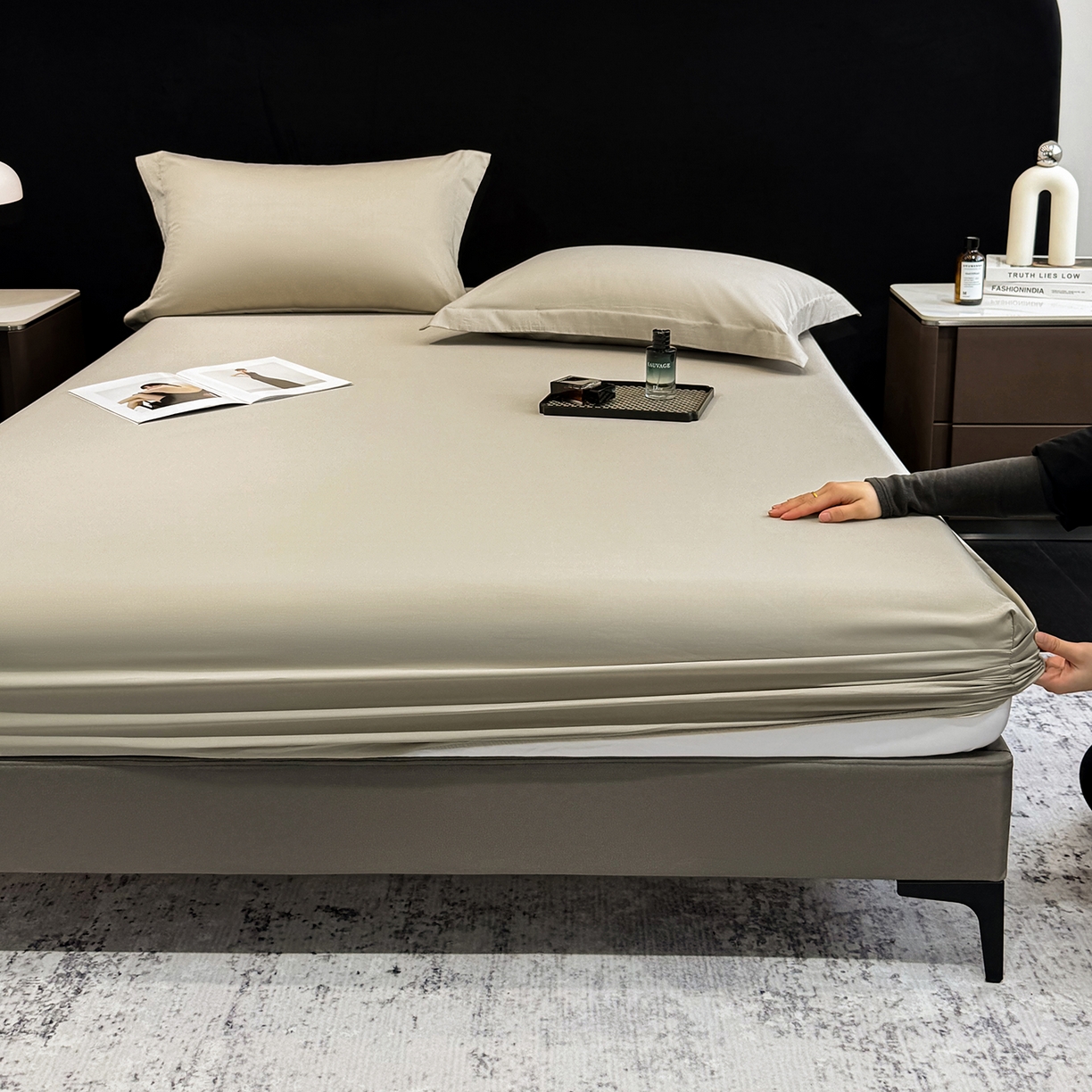 91家纺网 家纺一手货源 找家纺 欣宜家纺 2026春夏新款100支全棉纯棉50x50s贡缎长绒棉纯色素色单品床笠 床笠单件 浅驼