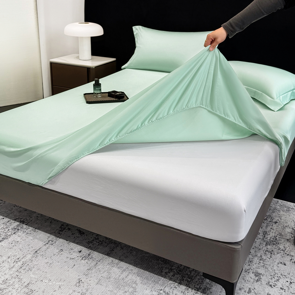 91家纺网 家纺一手货源 找家纺 欣宜家纺 2026春夏新款100支全棉纯棉50x50s贡缎长绒棉纯色素色单品床笠 床笠单件 绿野仙踪