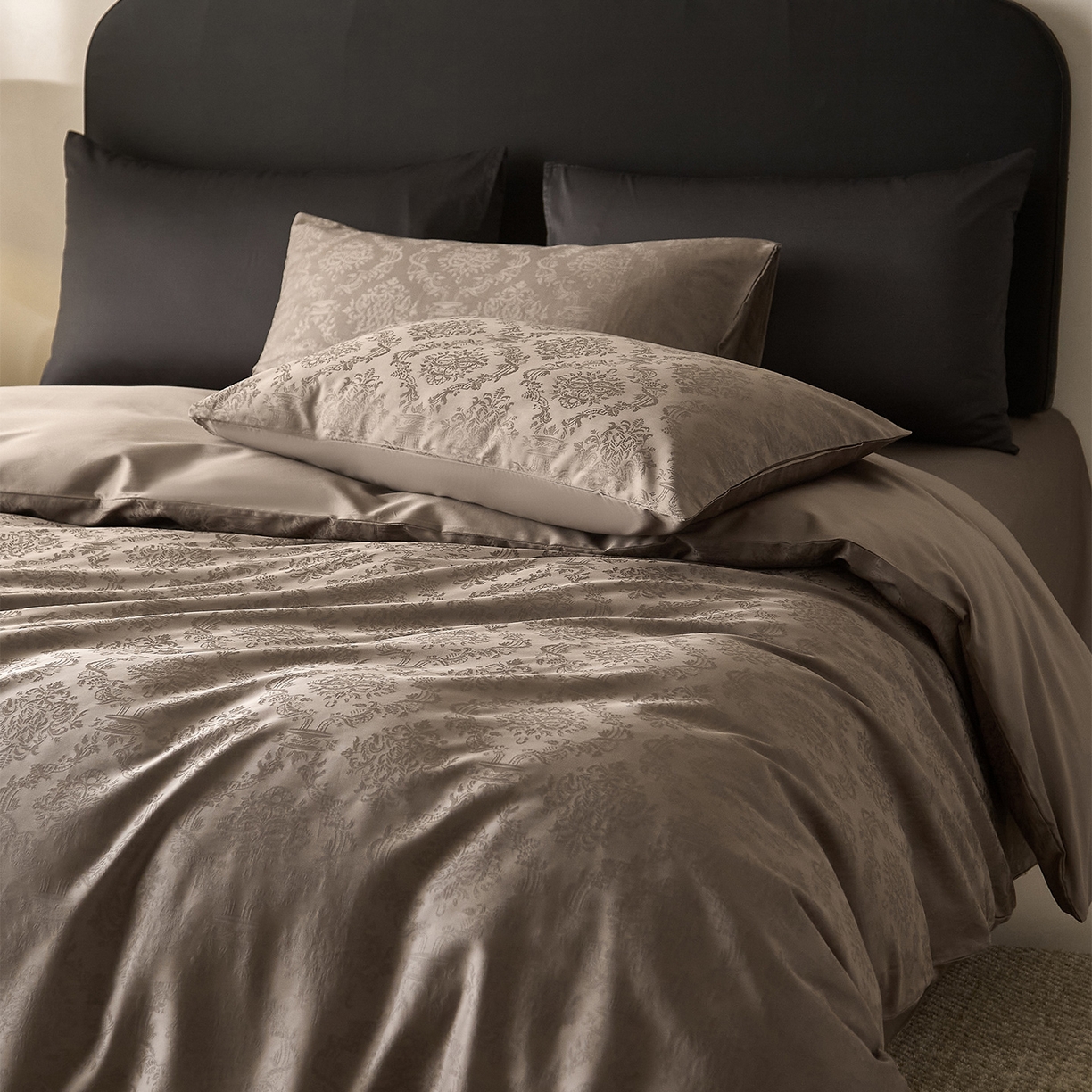 91家纺网 家纺一手货源 找家纺 （总）ONE TWO ONE 121 【会员-20】 【控价商品】【提供买家秀】  2026新款100s50支长绒棉全棉床上用品提花四件套