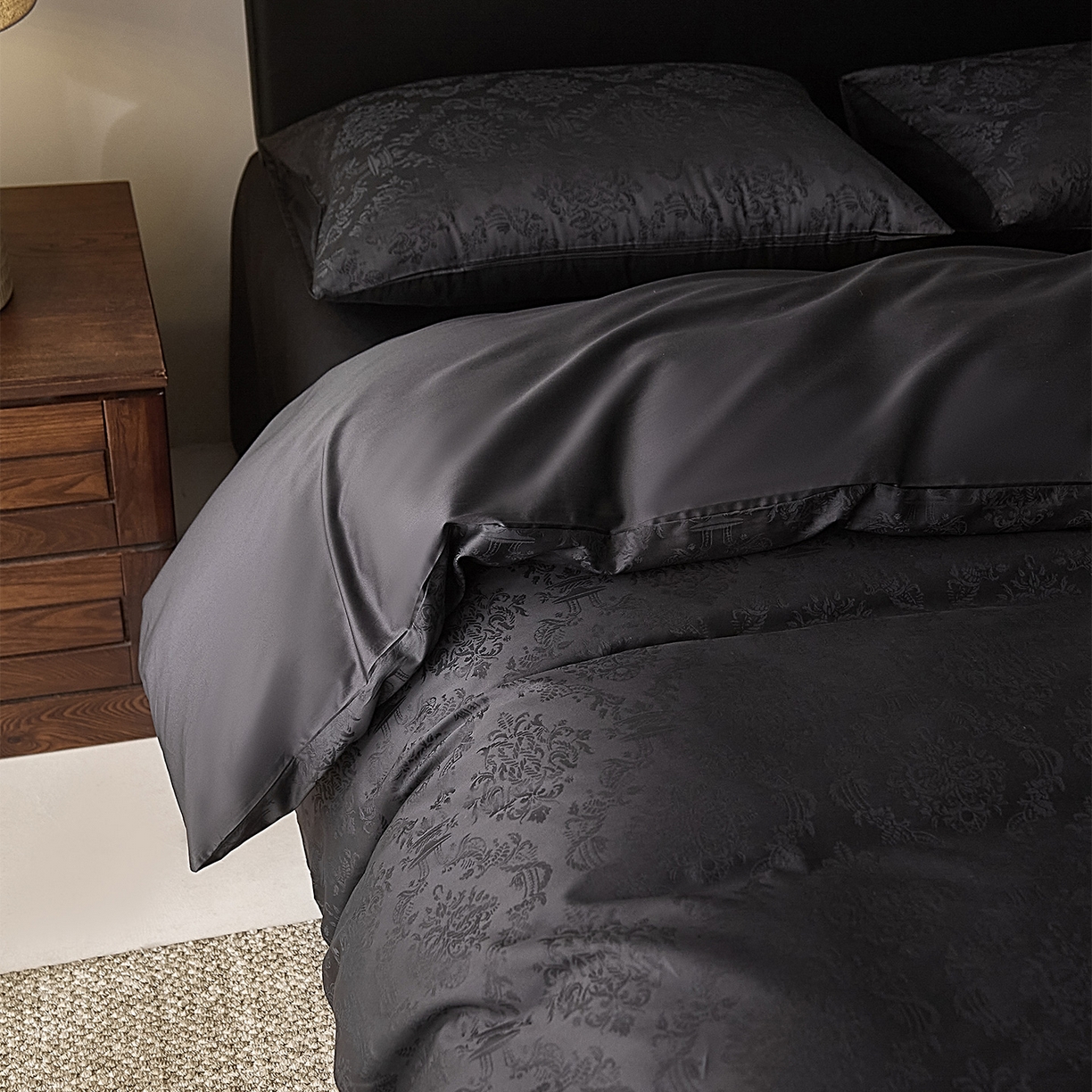 91家纺网 家纺一手货源 找家纺 ONE TWO ONE 121 【会员-20】 【控价商品】【提供买家秀】  2026新款100s50支长绒棉全棉床上用品提花四件套 微风知韵-茶墨