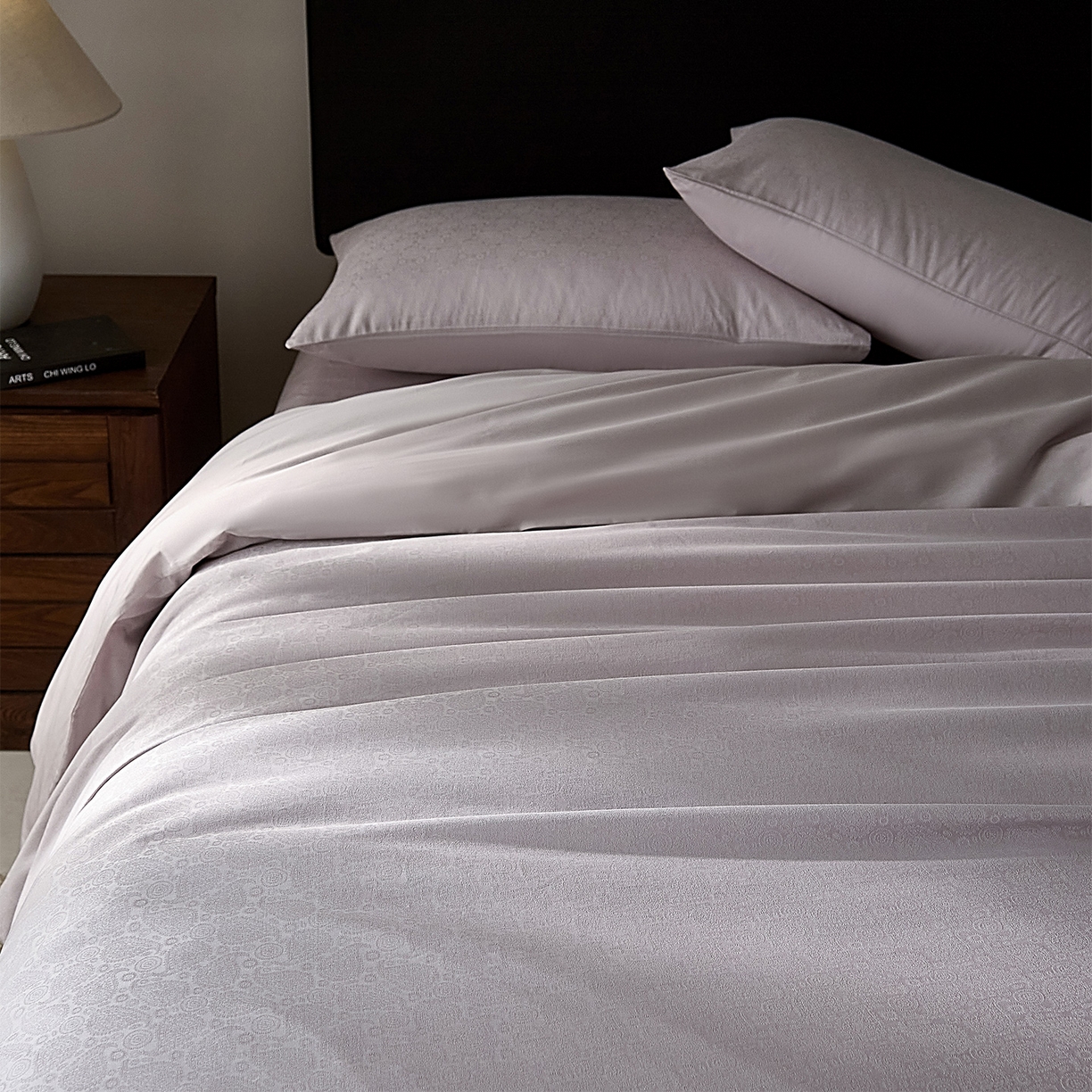 91家纺网 家纺一手货源 找家纺 ONE TWO ONE 121 【会员-20】 【控价商品】【提供买家秀】  2026新款100s50支长绒棉全棉床上用品提花四件套 慕紫阳光