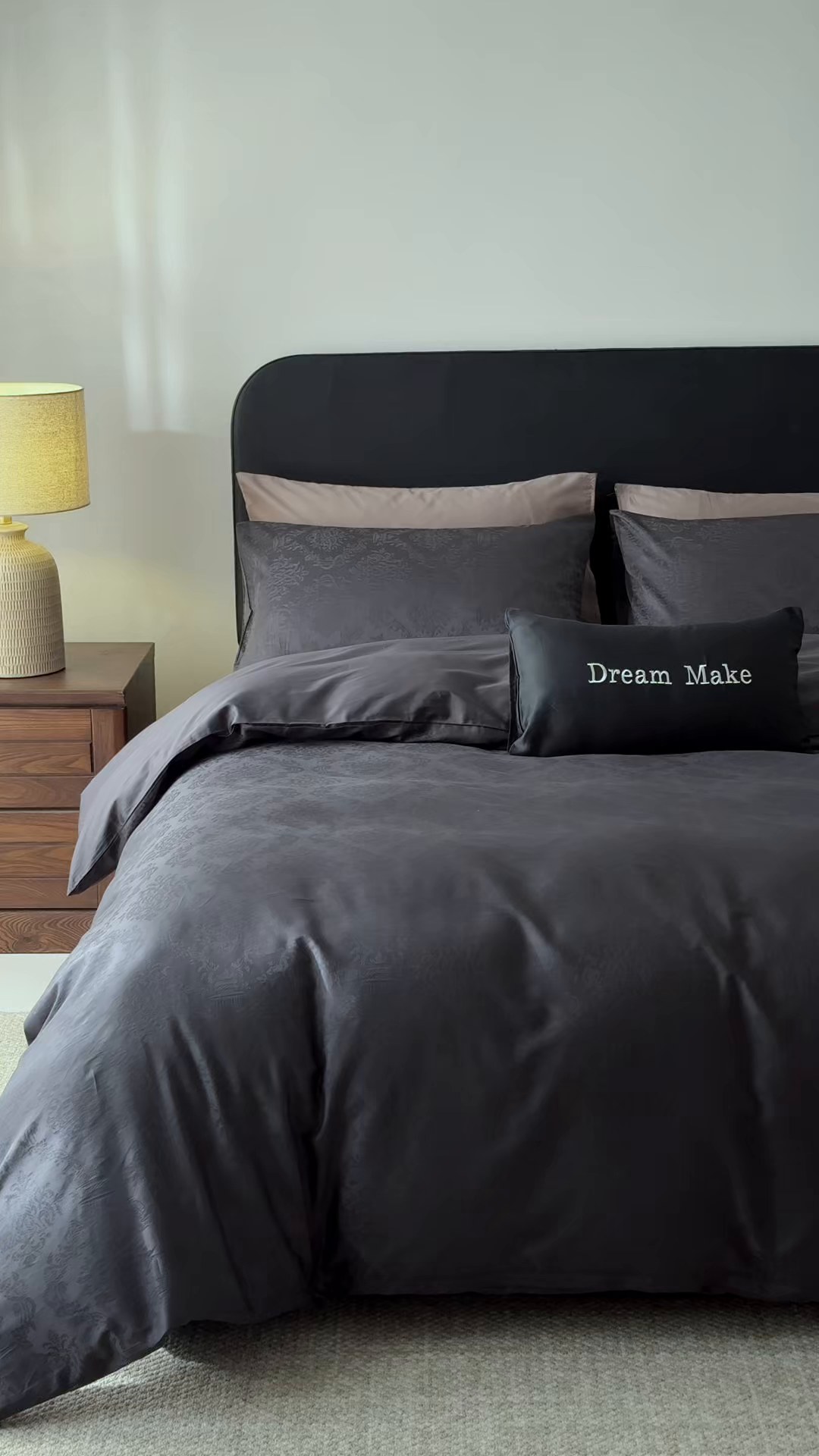 91家纺网 家纺一手货源 找家纺 ONE TWO ONE 121 【会员-20】 【控价商品】【提供买家秀】  2026新款100s50支长绒棉全棉床上用品提花四件套 微风知韵-茶墨