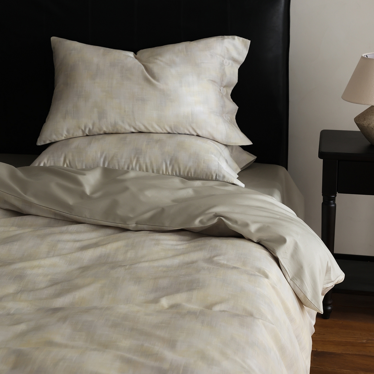 91家纺网 家纺一手货源 找家纺 ONE TWO ONE 121 【会员-20】 【控价商品】【提供买家秀】  2026新款专版数码印花100s长绒棉全棉床上用品四件套 墨染江南-晴