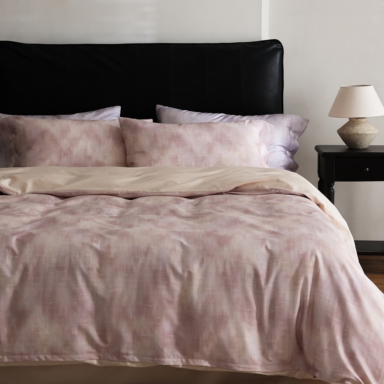 91家纺网 家纺一手货源 找家纺 ONE TWO ONE 121 【会员-20】 【控价商品】【提供买家秀】  2026新款专版数码印花100s长绒棉全棉床上用品四件套 墨染江南-粉