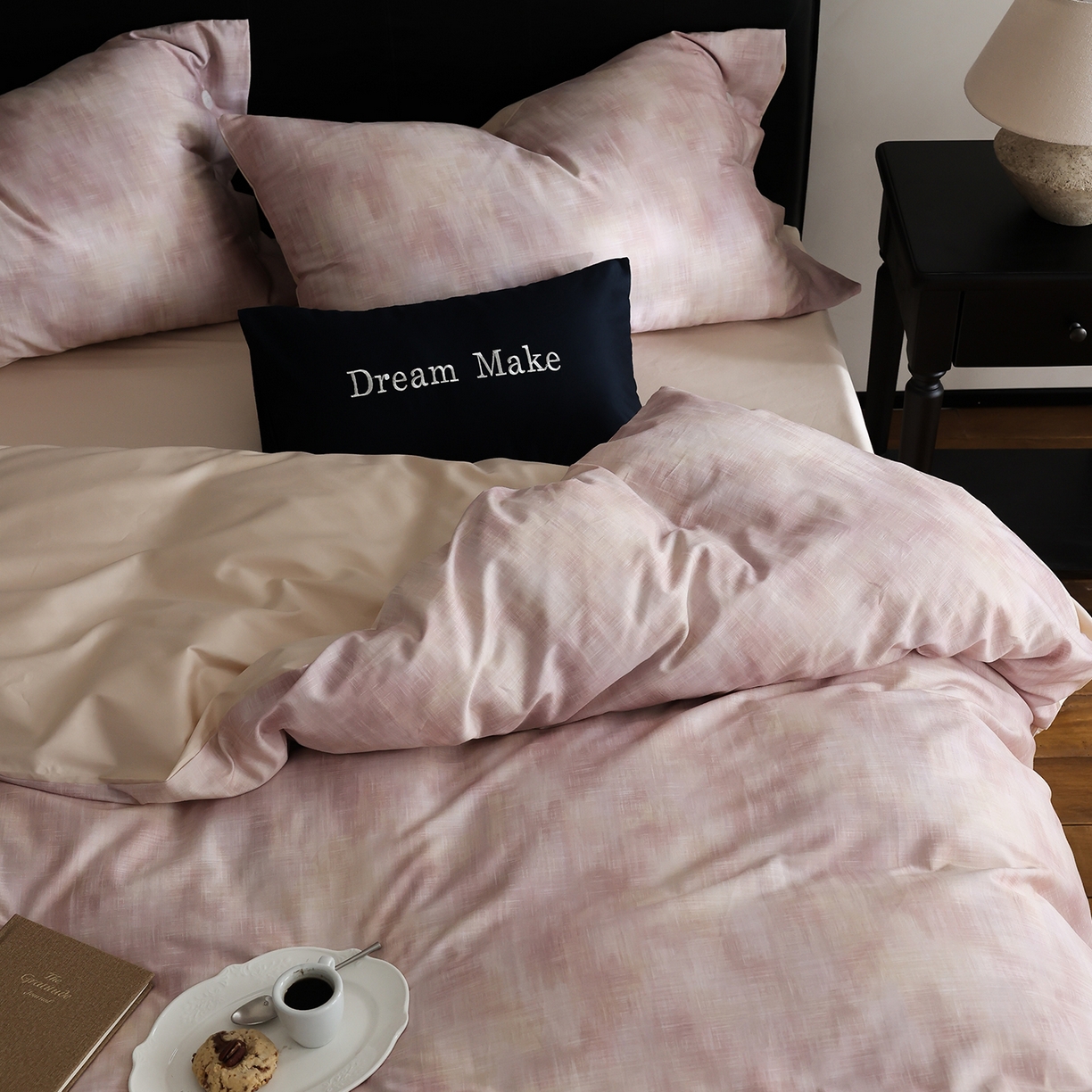 91家纺网 家纺一手货源 找家纺 ONE TWO ONE 121 【会员-20】 【控价商品】【提供买家秀】  2026新款专版数码印花100s长绒棉全棉床上用品四件套 墨染江南-粉