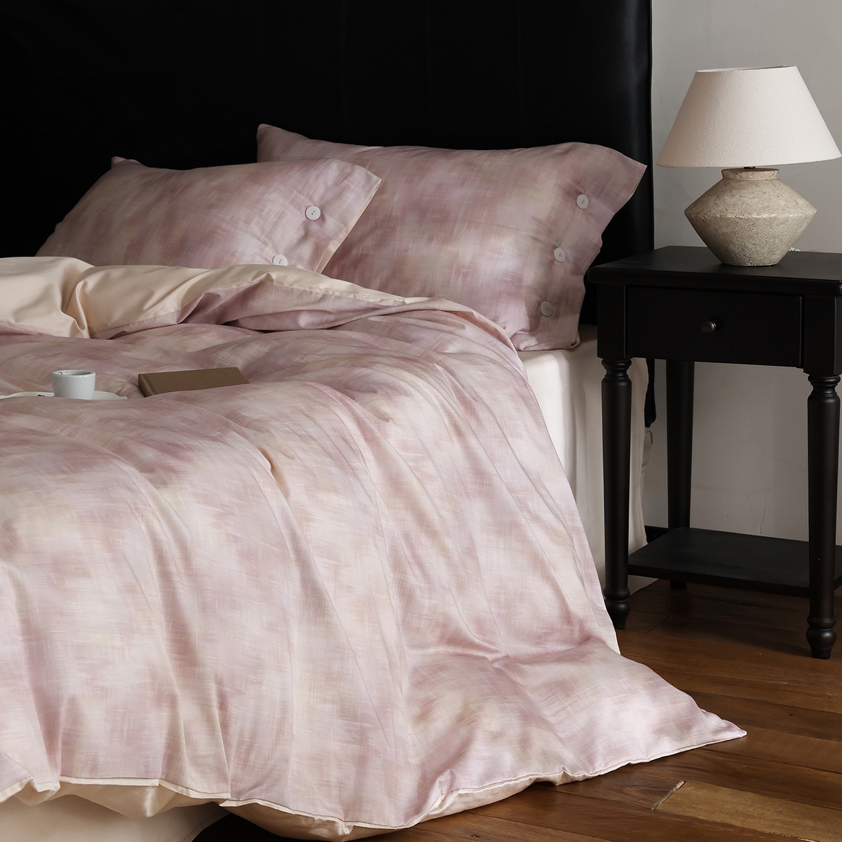 91家纺网 家纺一手货源 找家纺 ONE TWO ONE 121 【会员-20】 【控价商品】【提供买家秀】  2026新款专版数码印花100s长绒棉全棉床上用品四件套 墨染江南-粉