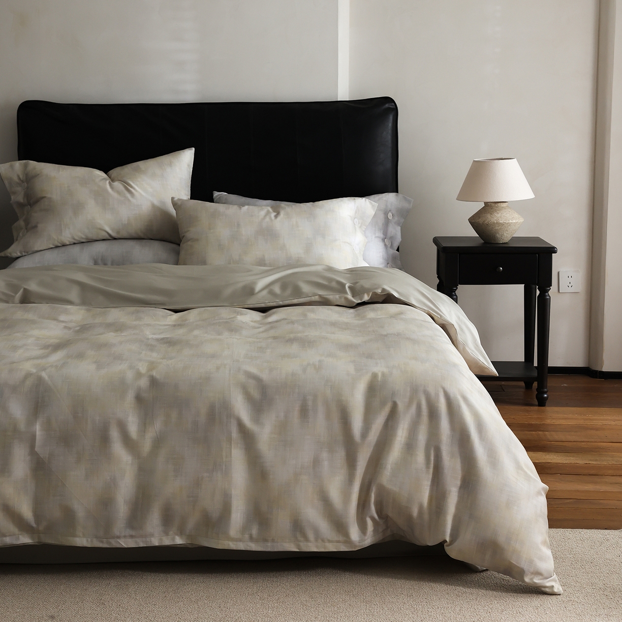 91家纺网 家纺一手货源 找家纺 ONE TWO ONE 121 【会员-20】 【控价商品】【提供买家秀】  2026新款专版数码印花100s长绒棉全棉床上用品四件套 墨染江南-晴