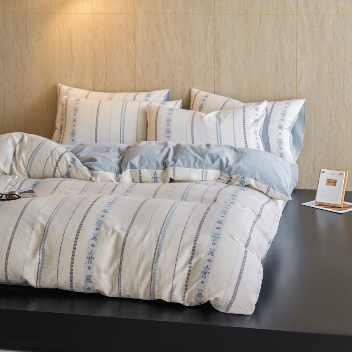 91家纺网 家纺一手货源 找家纺 如一 2026新款全棉纯棉水洗棉卡通色织大提花四件套 甜点熊-蓝灰