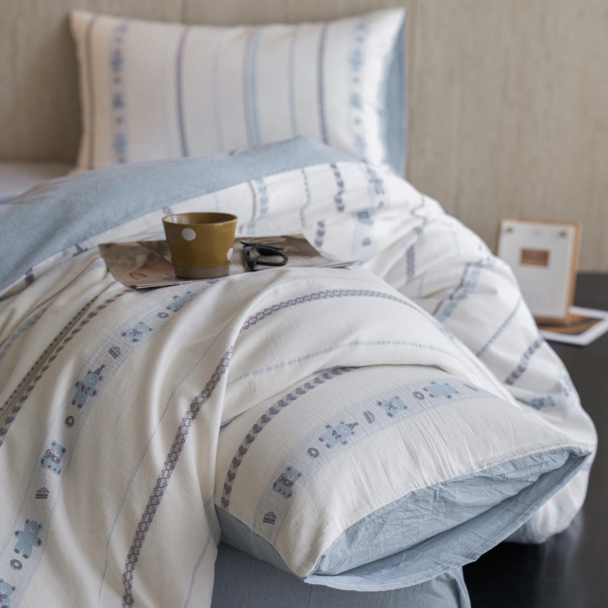 91家纺网 家纺一手货源 找家纺 如一 2026新款全棉纯棉水洗棉卡通色织大提花四件套 甜点熊-蓝灰