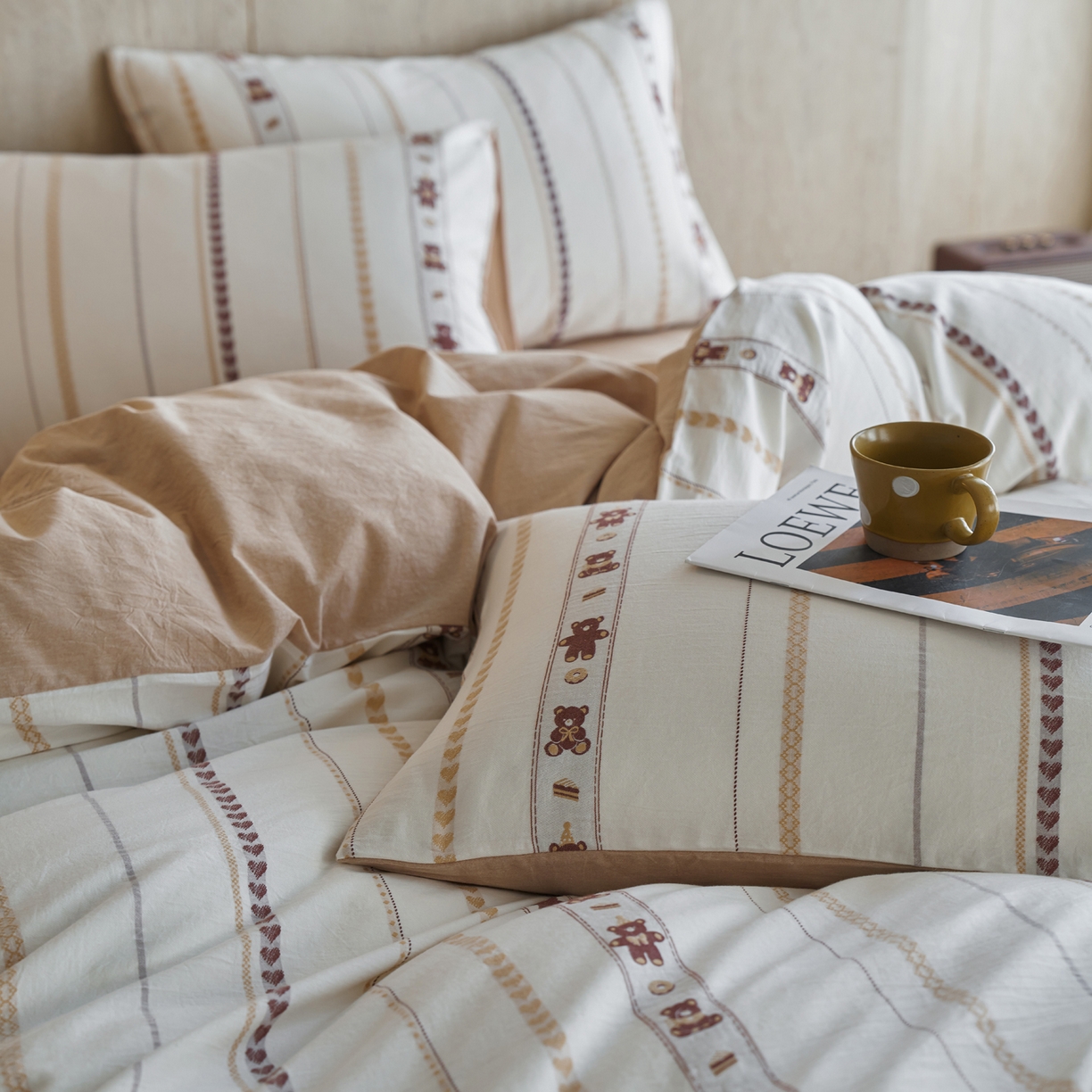 91家纺网 家纺一手货源 找家纺 如一 2026新款全棉纯棉水洗棉卡通色织大提花四件套 甜点熊-杏咖