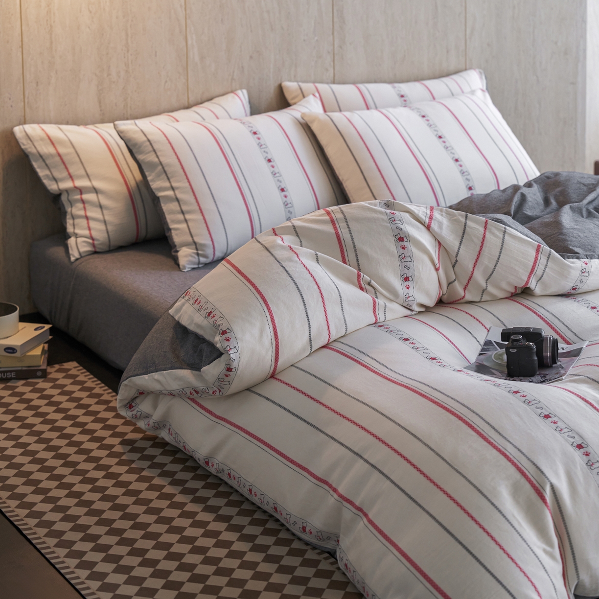 91家纺网 家纺一手货源 找家纺 如一 2026新款全棉纯棉水洗棉卡通色织大提花四件套 雪纳瑞-黑红