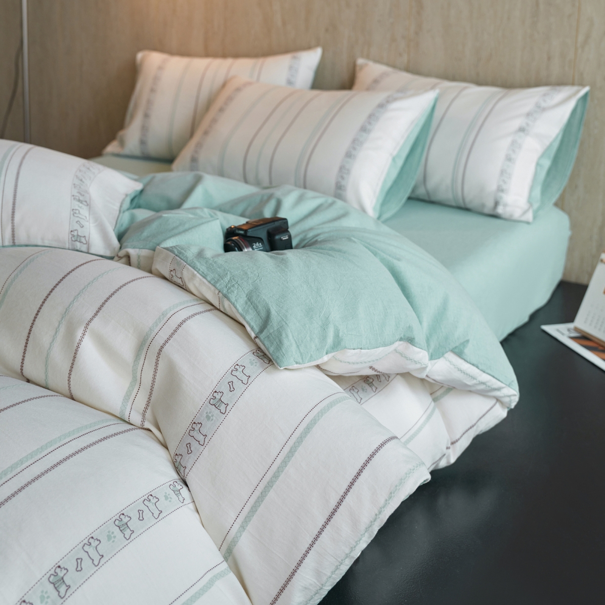 91家纺网 家纺一手货源 找家纺 如一 2026新款全棉纯棉水洗棉卡通色织大提花四件套 雪纳瑞-绿咖