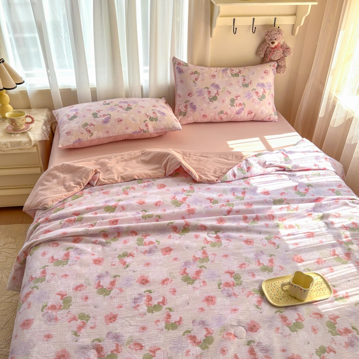 91家纺网 家纺一手货源 找家纺 梵希雅 2026新款A类木棉皱皱纱夏被 蜜桃花田