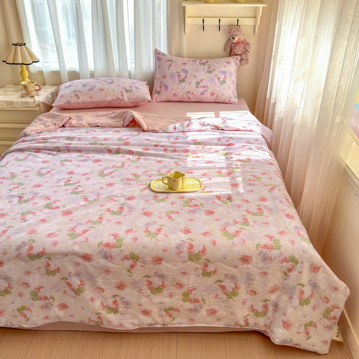 91家纺网 家纺一手货源 找家纺 梵希雅 2026新款A类木棉皱皱纱夏被 蜜桃花田