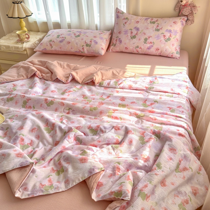 91家纺网 家纺一手货源 找家纺 梵希雅 2026新款A类木棉皱皱纱夏被 蜜桃花田