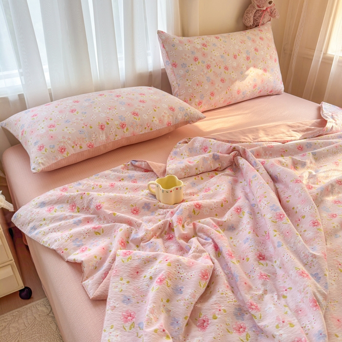 91家纺网 家纺一手货源 找家纺 梵希雅 2026新款A类木棉皱皱纱夏被 樱粉星野